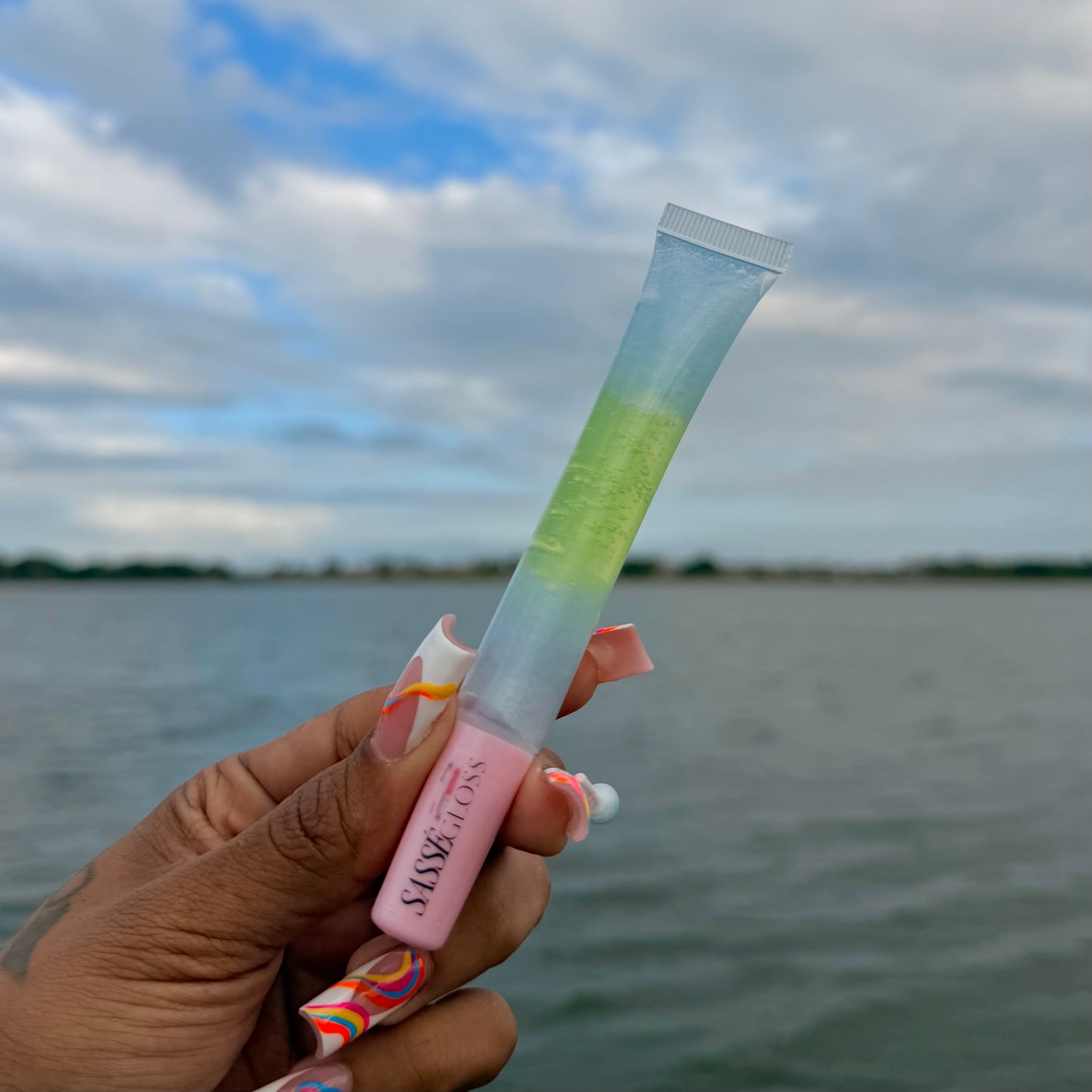 “AQUA AURA” gloss